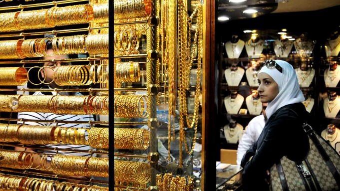 انخفاض الطلب على الذهب برمضان 50%