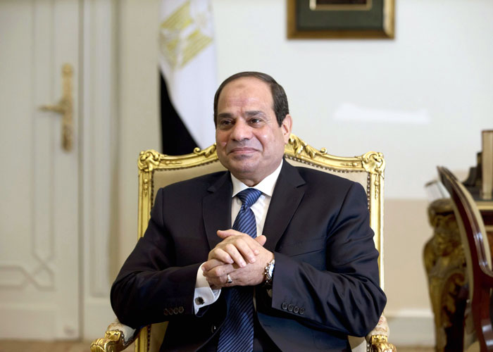 السيسى يطالب بتوفير100 مليار دولار سنويا