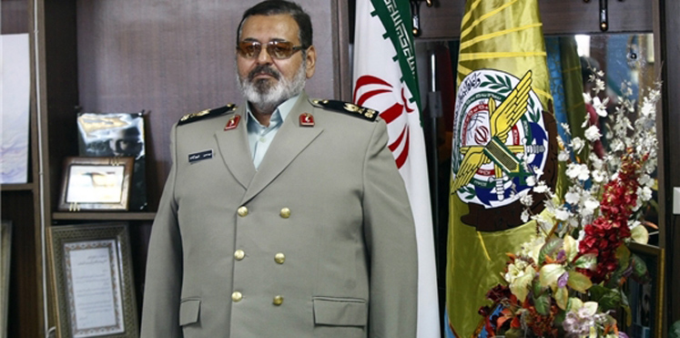 لماذا عزلت إيران الطبيب البيطري الذي