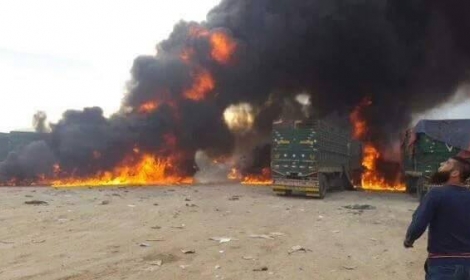 بالصور.. روسيا تقصف شاحنات الإغاثة التركية
