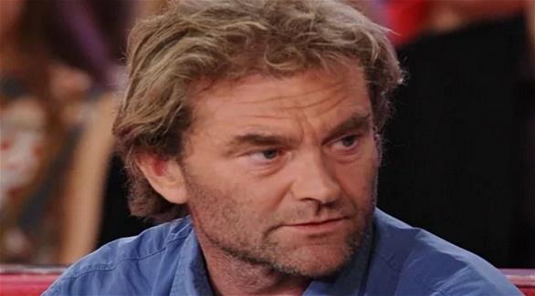 مشرد يتحول إلى كاتب مشهور في