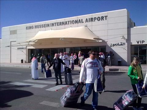 طائرة سياح روس تحط في العقبة