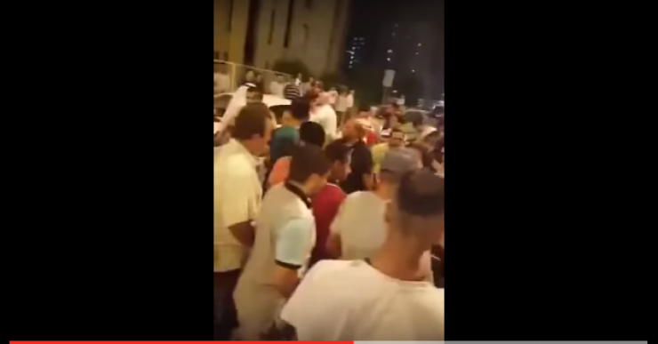 شاهد .. . مشاجرة على (بلاي