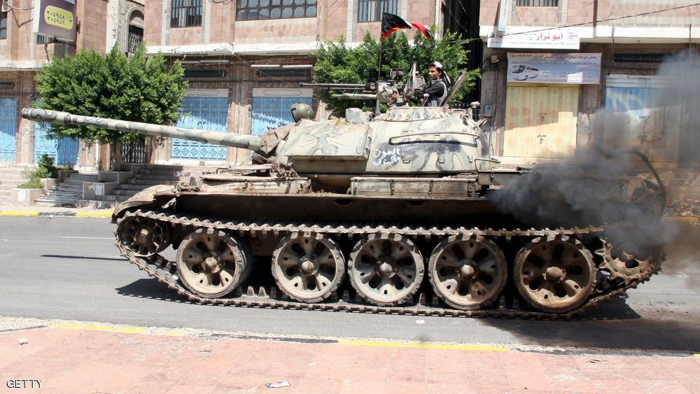 إحباط هجمات بتعز.. واستهداف المتمردين بصواريخ
