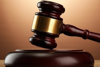محكمة الجنايات تبرئ 3 شبان من