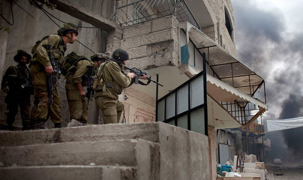 الاحتلال يقتحم منازل فلسطينيين بالقدس