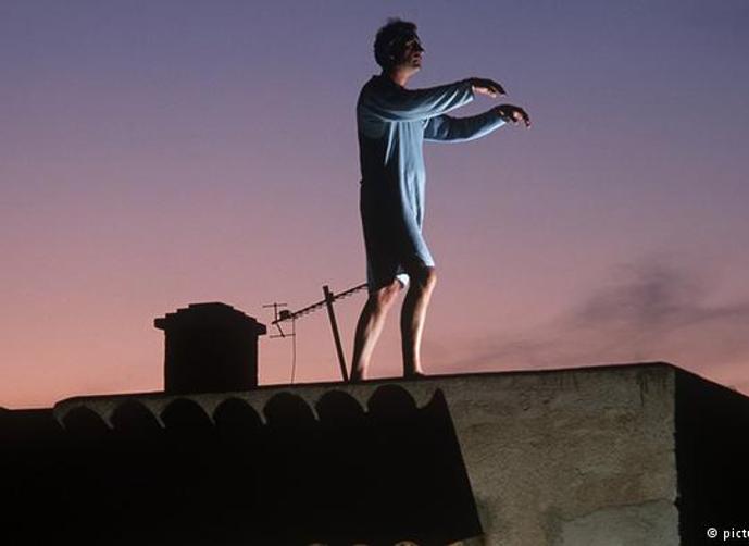 أغرب حالات المشي أثناء النوم في