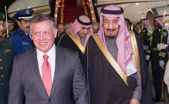 الملك يلتقي العاهل السعودي في طنجة