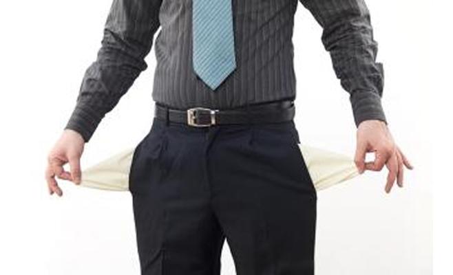 البطالة تقفز إلى 14.7 %