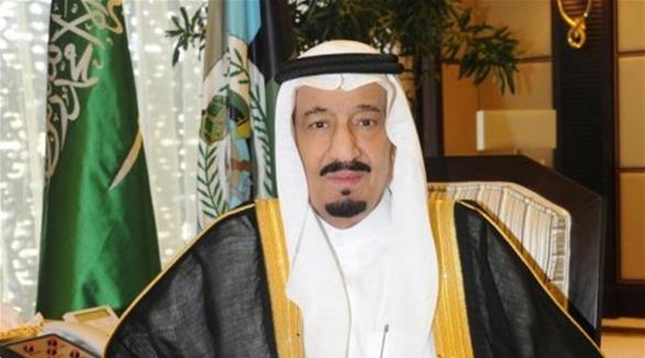 خادم الحرمين يتسلم دعوة من ولي