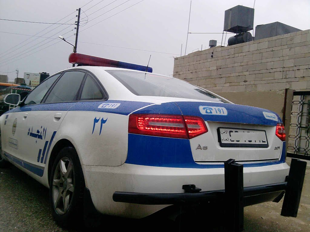 (دورية) تخالف (دورية) على الدوار الثامن