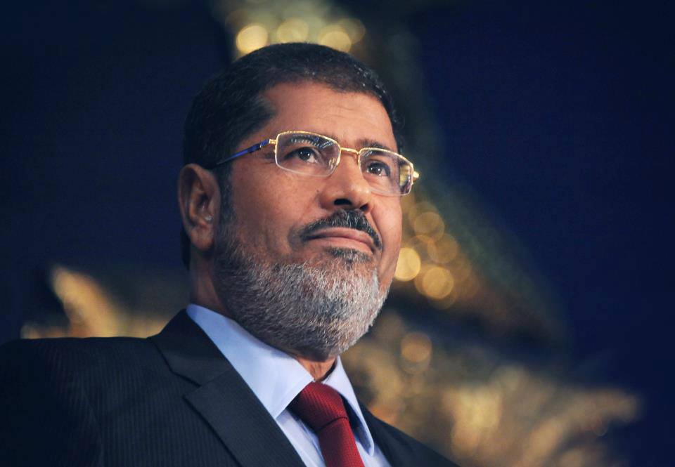 مرسي من سجن الطرة: ما زلت
