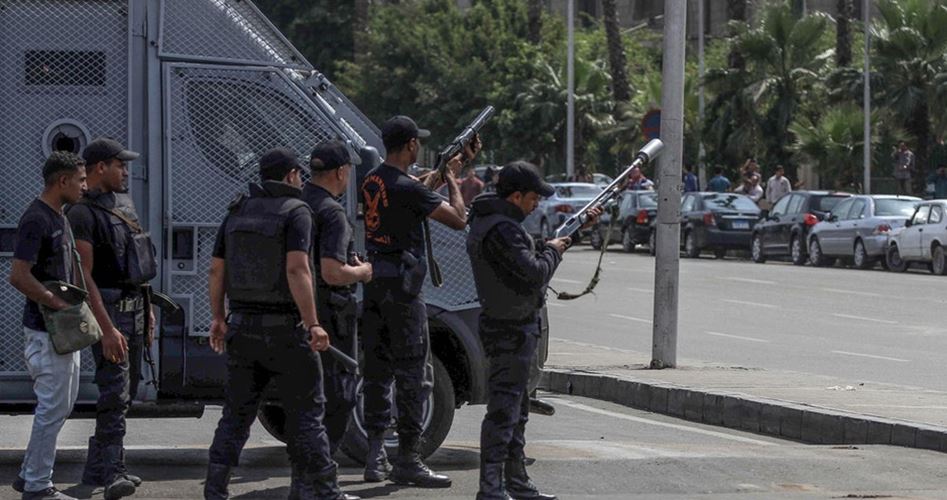 مصر.. أحكام بالمؤبد على 15 معارضا
