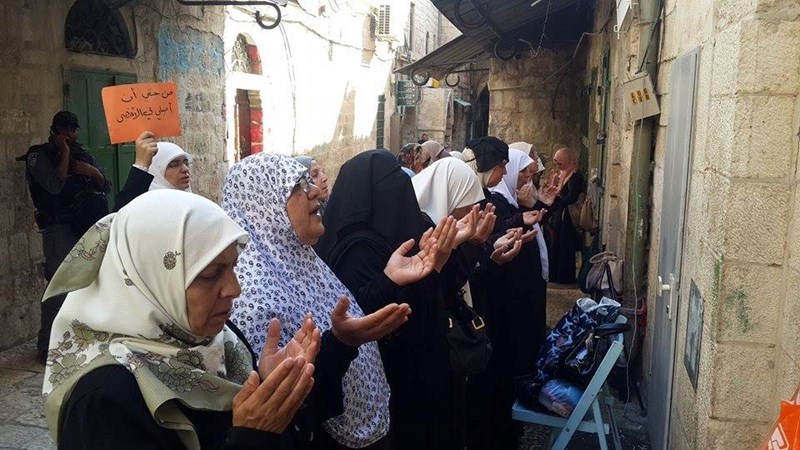 المقدسيات صبر وتحد يربك الاحتلال