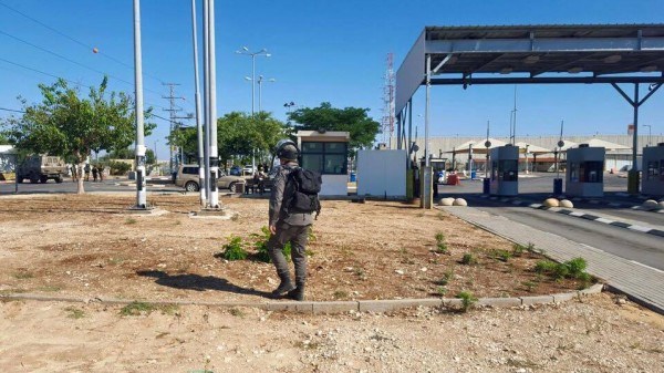 إعدام شاب وإصابة آخر على حاجز