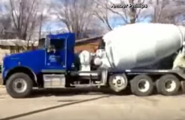 بالفيديو: الشرطة تطارد طفلا يقود خلاط