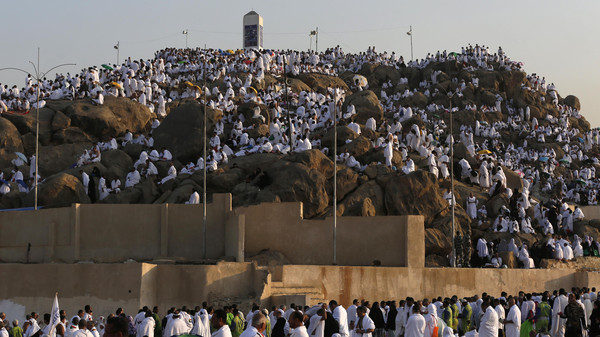 حجاج اردنيون بلا ماء وكهرباء
