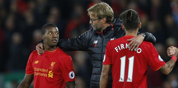 من يحسم موقعة ليفربول وتوتنهام في