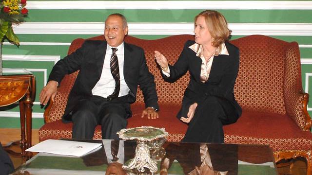 يديعوت أحرونوت: أبو الغيط دمية في