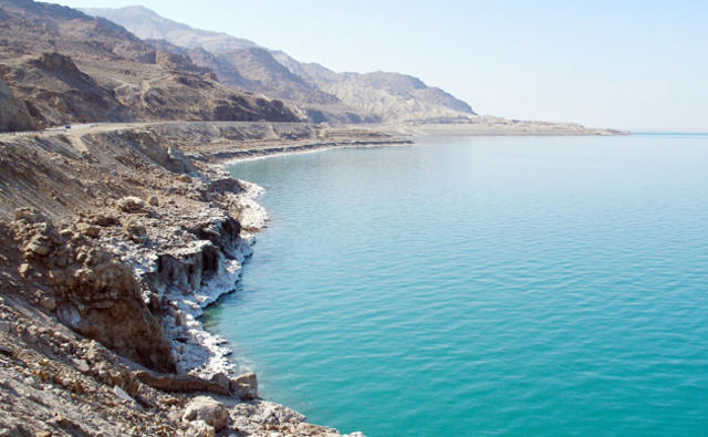 بلدية الكرك تنفذ مشروعا سياحيا على