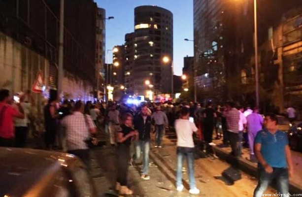 انفجار ضخم يهز العاصمة اللبنانية بيروت