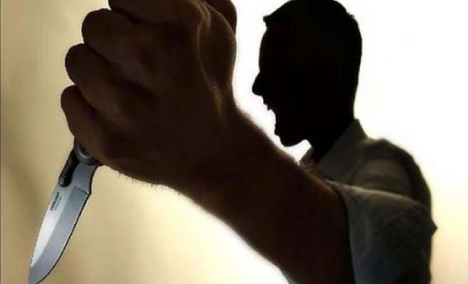 أربعيني يردي والده قتيلا بعدة طعنات