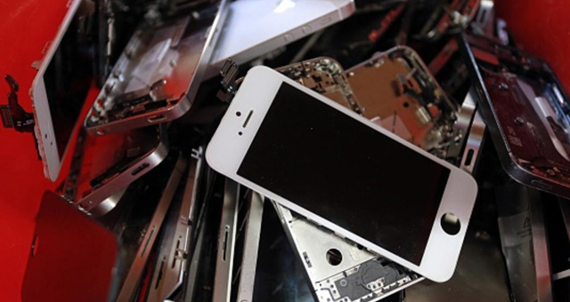 أبل تستعيد (كنزا ذهبيا) من أجهزتها