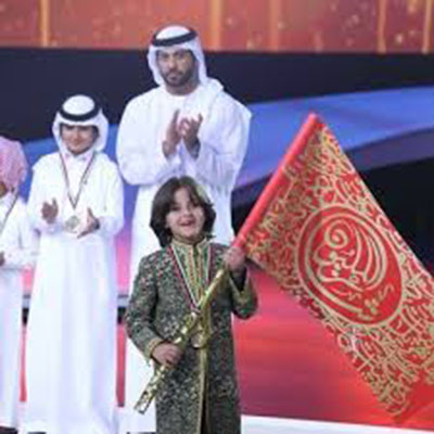 فيديو: طفل سعودي يحصد بيرق شاعر