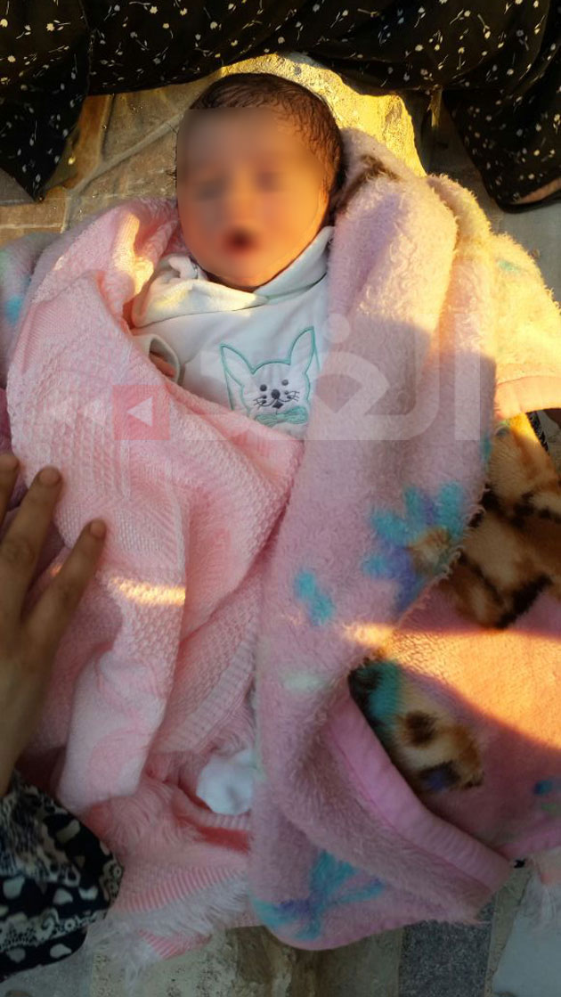 العثور على رضيعة ملقاة أمام مسجد