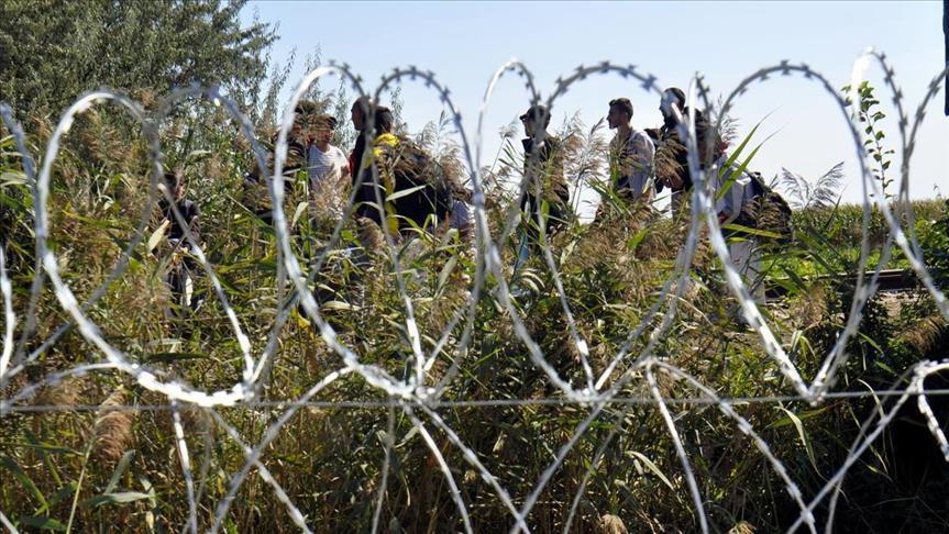 المجر تؤيد اقتراح احتجاز المهاجرين في