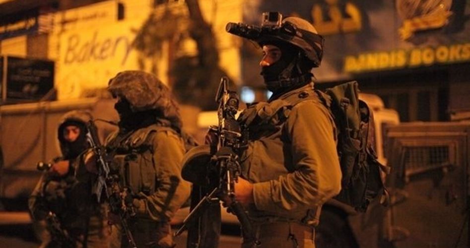 الاحتلال يعتقل 11 شابا ويخطر بهدم