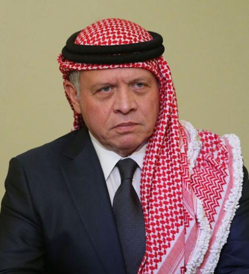 الملك يعزي خادم الحرمين الشريفين