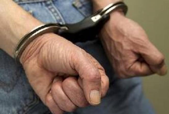 القبض على شخصين وبحوزتهما 180 حبة