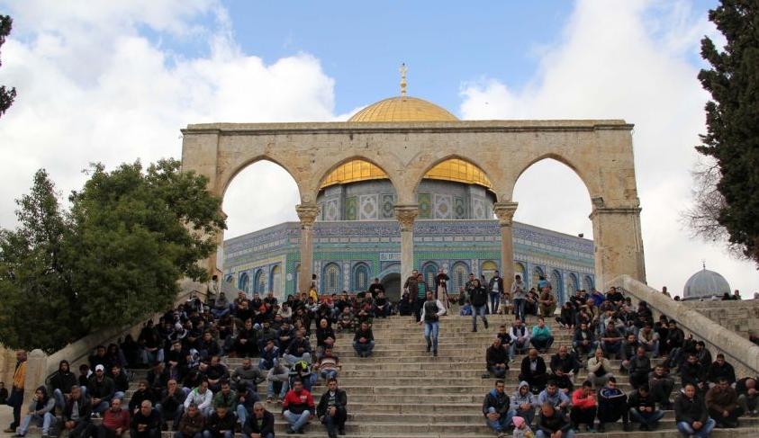 81 شخصا يشهرون إسلامهم في القدس
