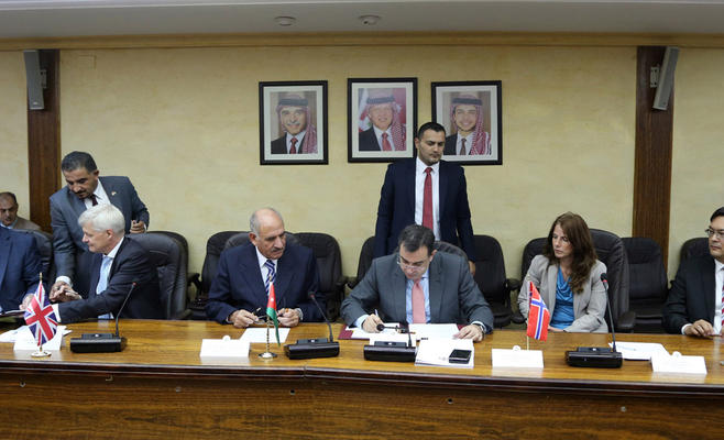 منح إلى الأردن بـ 98 مليون