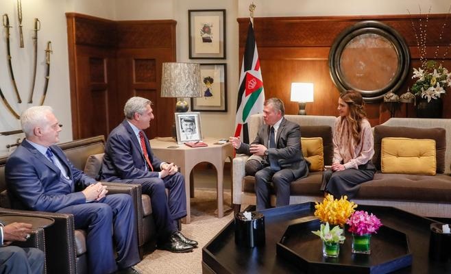 الملك يستقبل المفوض السامي للأمم المتحدة