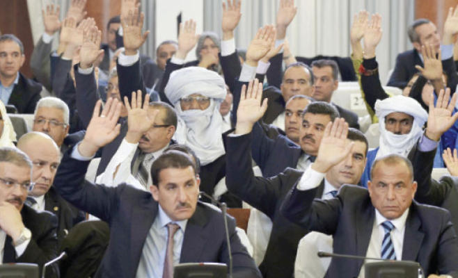 الجزائر: تعديلات دستورية تحدد حكم الرئيس