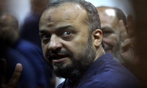 مساعد وزير الداخلية يشرف على تعذيب