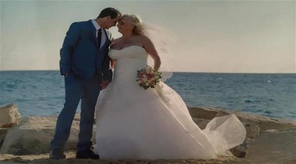 مشرد يعثر على شريكة حياته أثناء