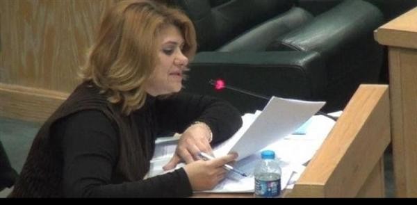 الحروب تطالب بتعديل التشريعات لتحقيق المناصفة