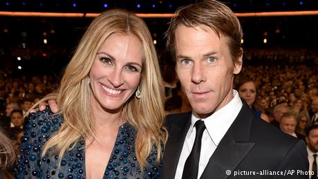 أشهر نجوم هوليوود الذين تزوجوا من