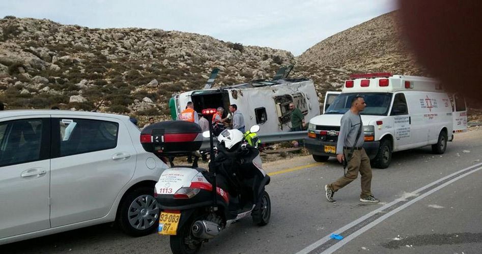 إصابة عدة جنود في انقلاب جيب