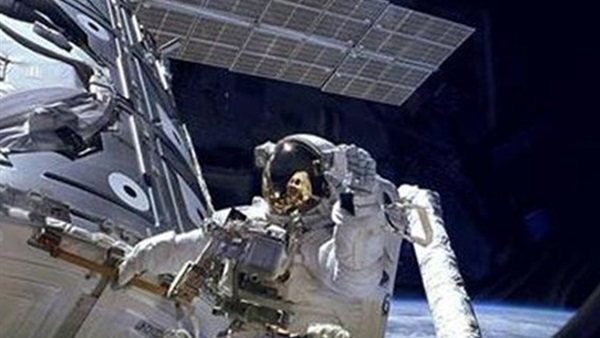 انطلاق طاقم أميركي روسي نحو محطة