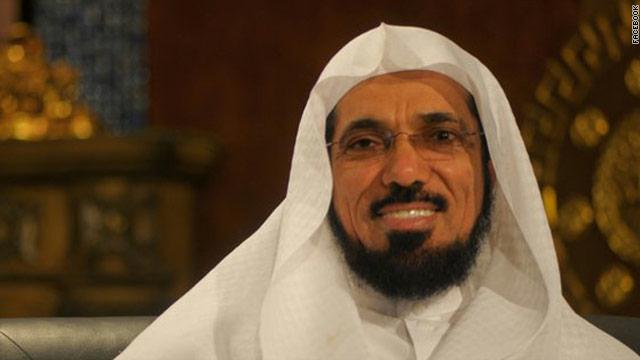 سلمان العودة يتعرض للضرب من قبل