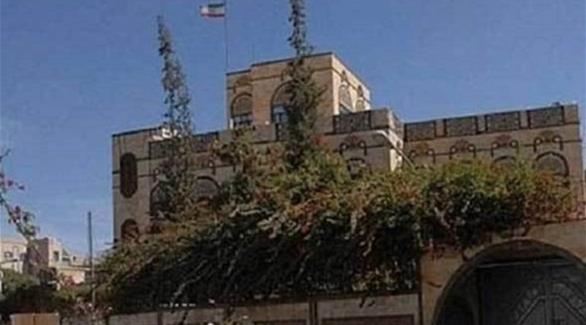 إيران تتهم السعودية بقصف سفارتها في
