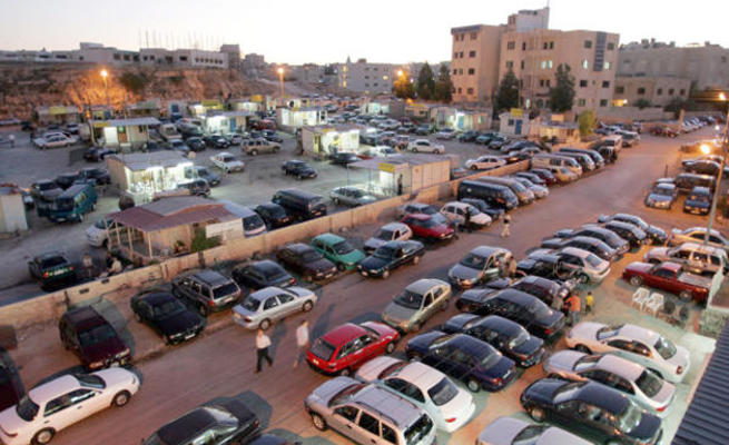 نقيب وكلاء السيارت: قرار تعديل رسوم