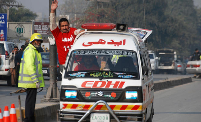 10 قتلى و40 جريحا بتفجير أمام