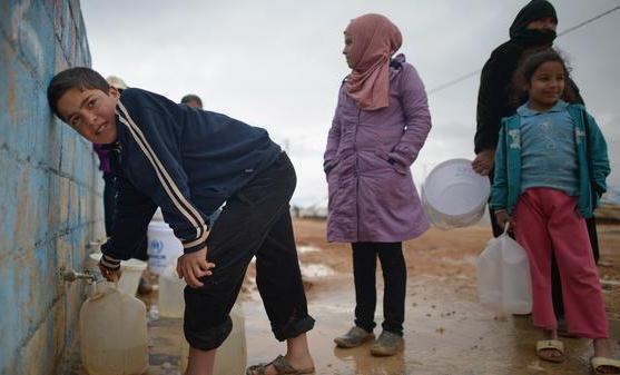 اليونسيف: 35 لترا حصة اللاجئ في