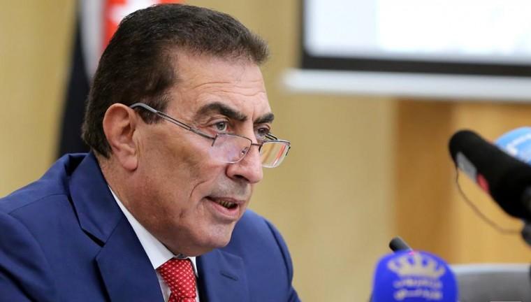 الطراونة يرجح: تمديد الدورة أو عقد