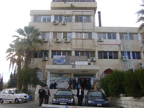 لا عزاء لنا في النقابات المهنية..